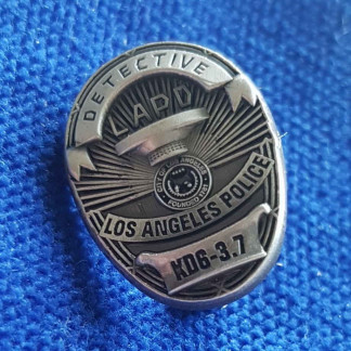 Blade Runner Anstecker 2049 grau